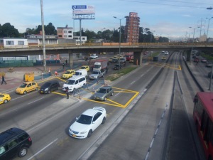 Intervención de seguridad vial en la infraestructura con demarcación vial. (Foto: Guillermo Camacho-Cabrera)